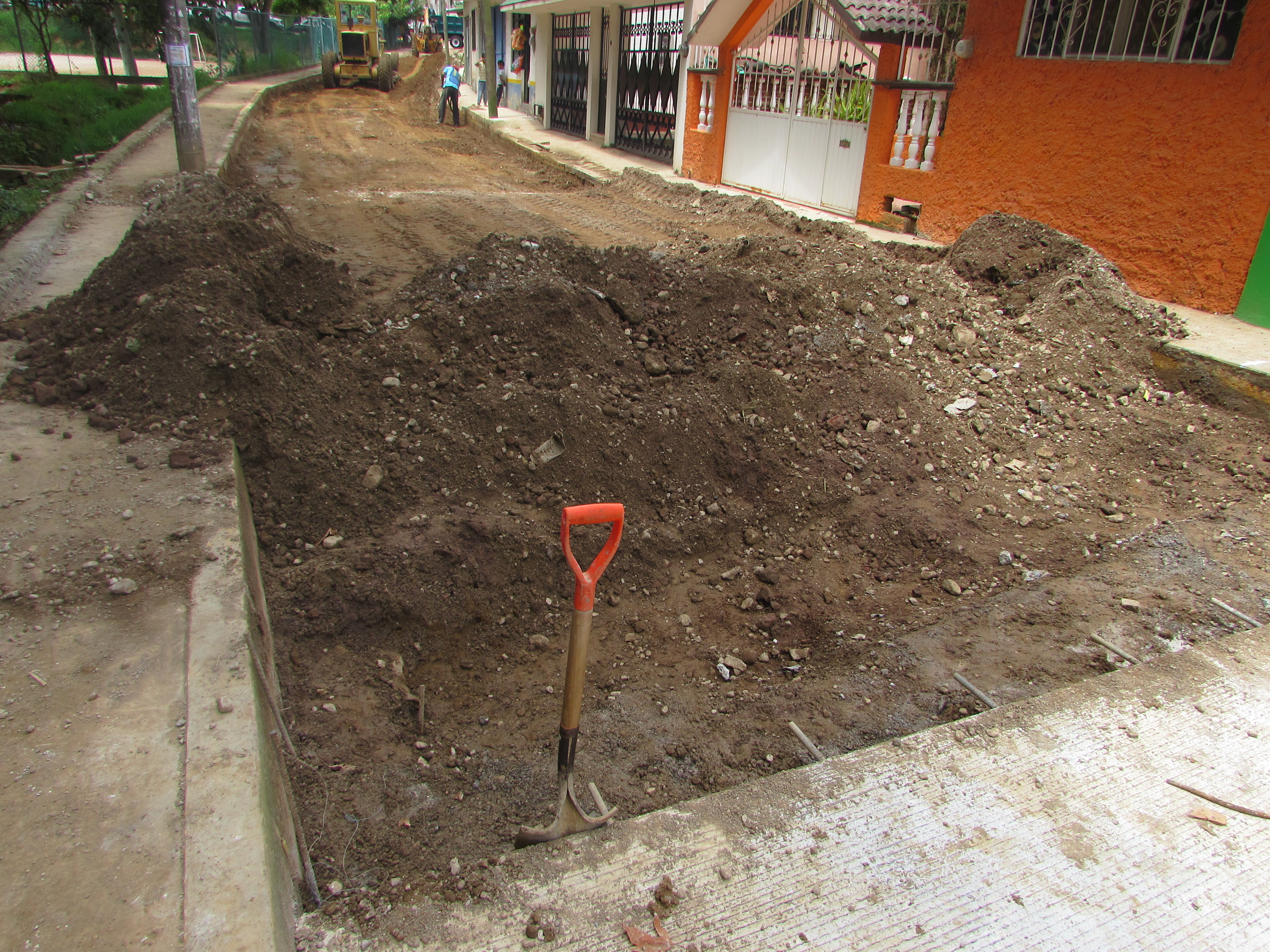 EXCAVACION CON MAQUINA EN CORTES Y ADICIONALES DEBAJO DE LA SUBRASANTE EN MATERIAL TIPO "B" SATURADO PARA SU MEJORAMIENTO.
